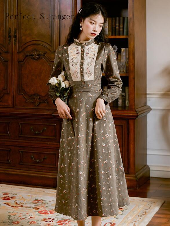 2019 Autumn Winter New Arrival Elegant  Retro Stand  Collar Long  Sleeve Flower Embroidery Woman Long  Velevt Dress